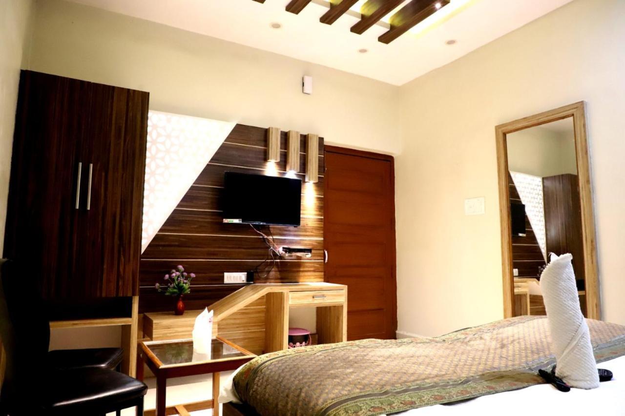 Hotel Santoor Varanasi Exterior foto