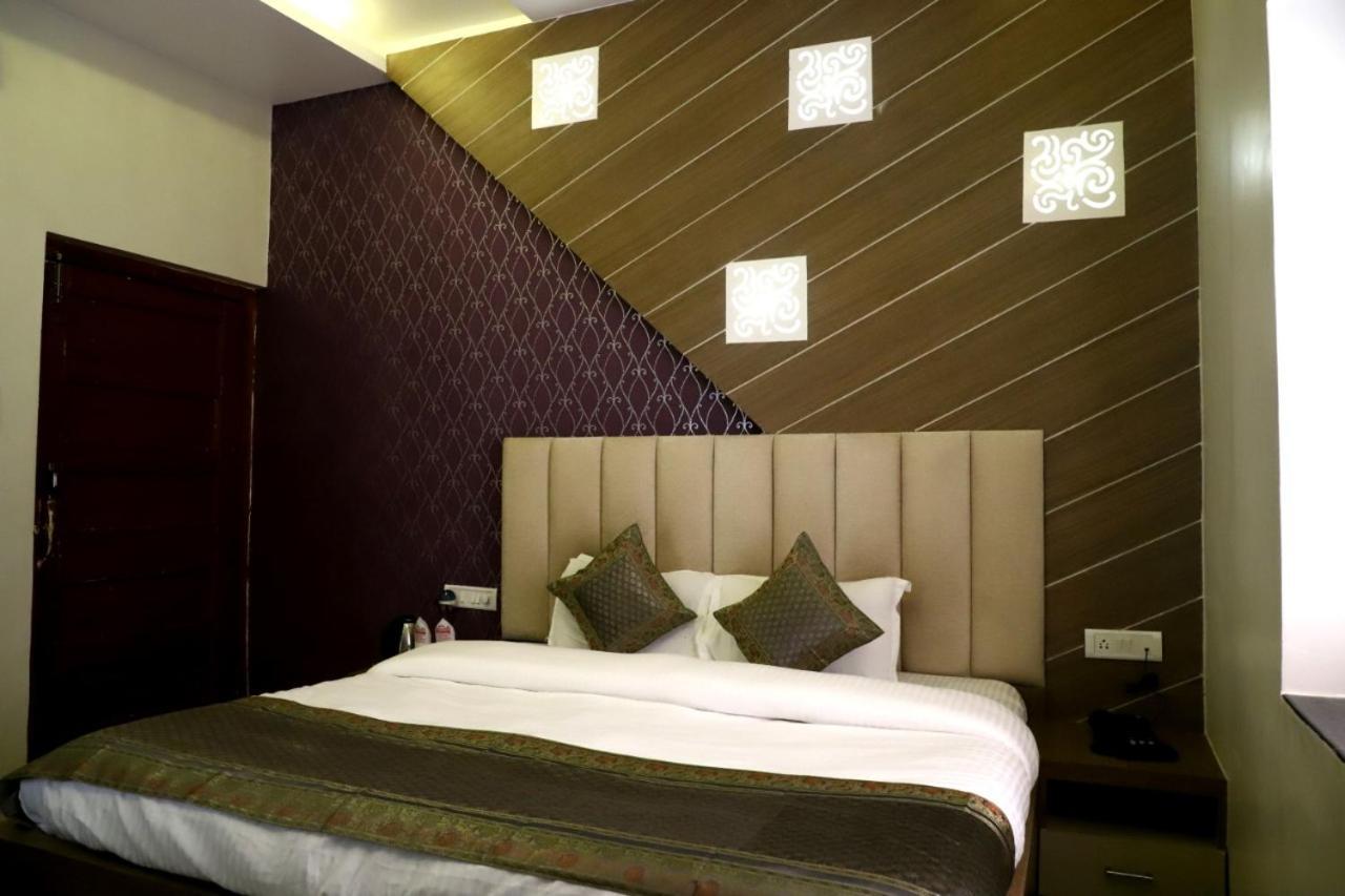 Hotel Santoor Varanasi Exterior foto