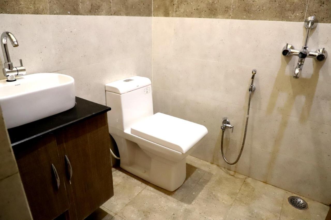 Hotel Santoor Varanasi Exterior foto