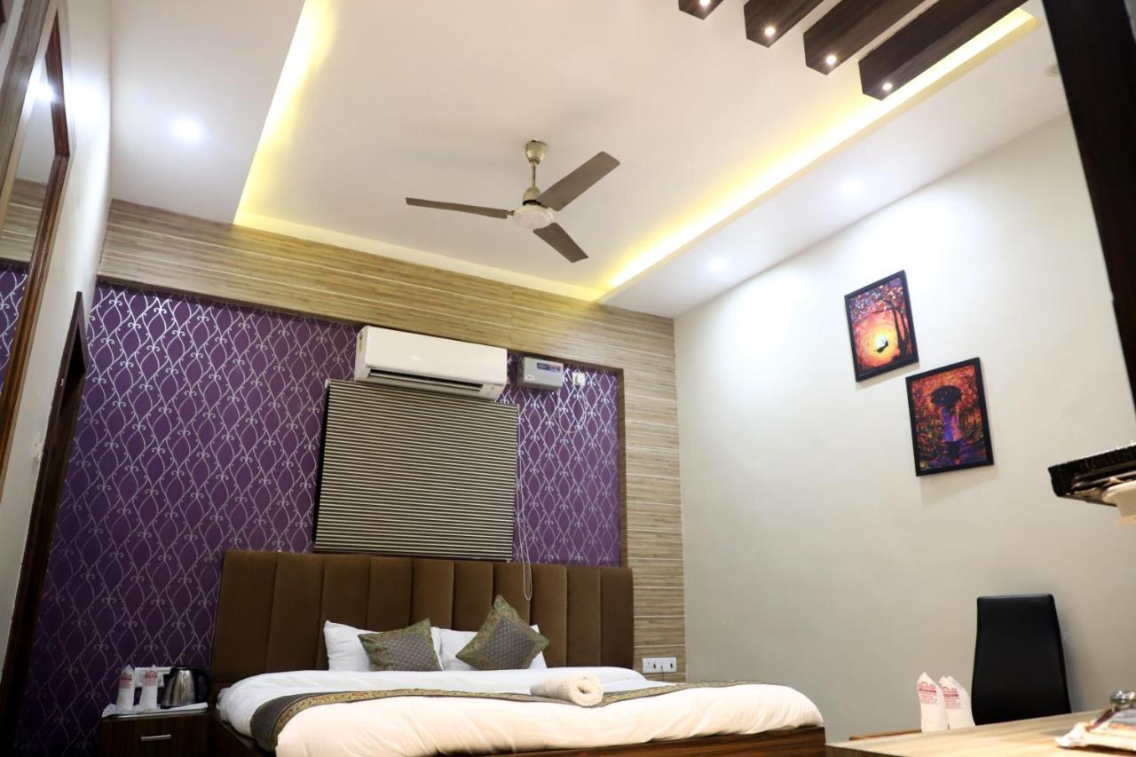 Hotel Santoor Varanasi Exterior foto