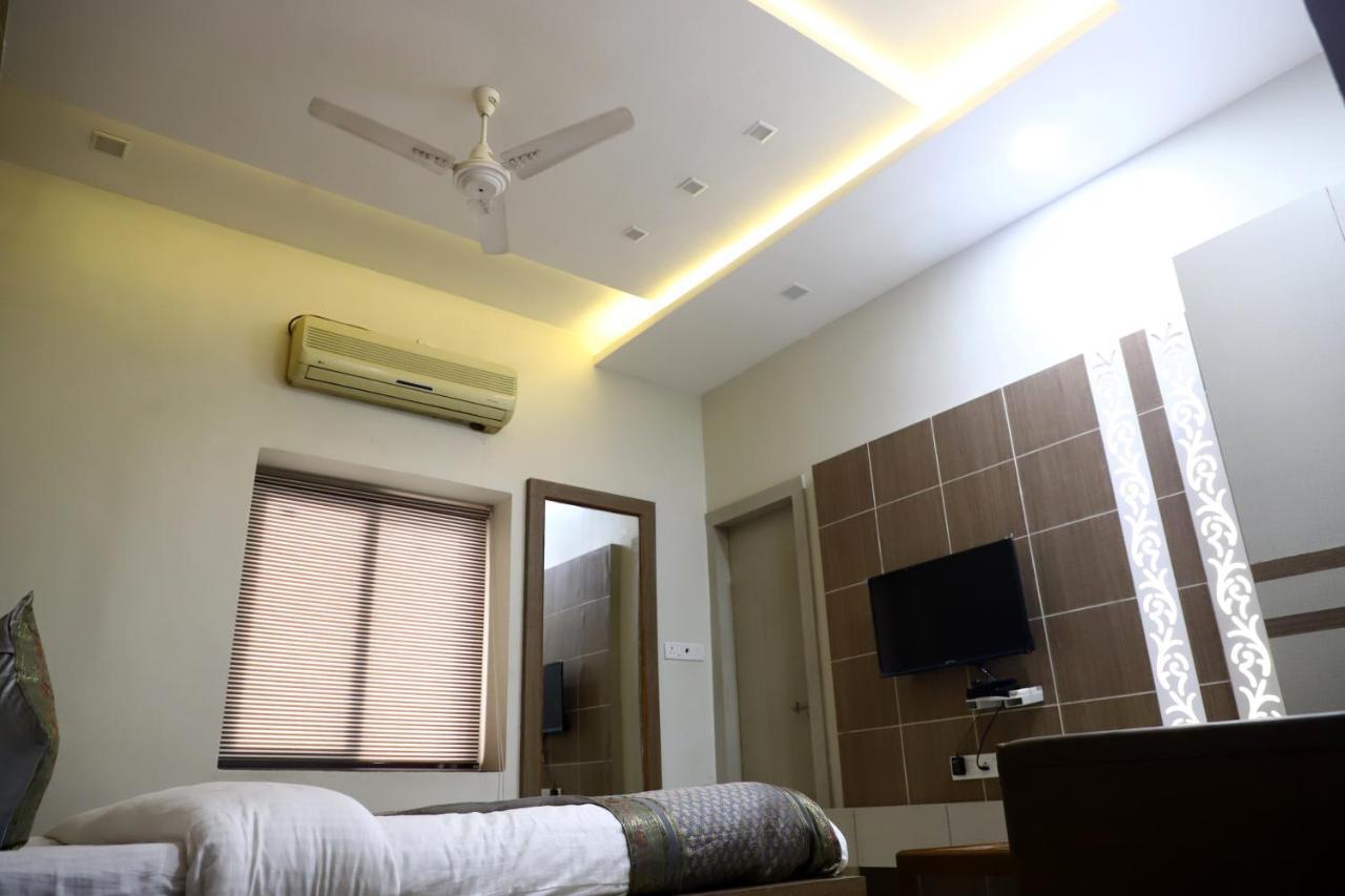 Hotel Santoor Varanasi Exterior foto